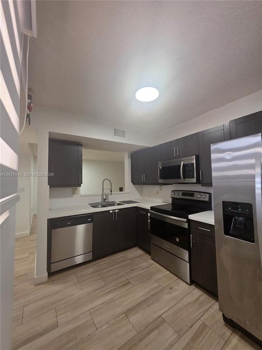 For Rent: $2,600 (3 beds, 2 baths, 1120 Square Feet)