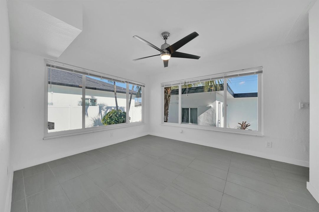 11 Master Bedroom (1)