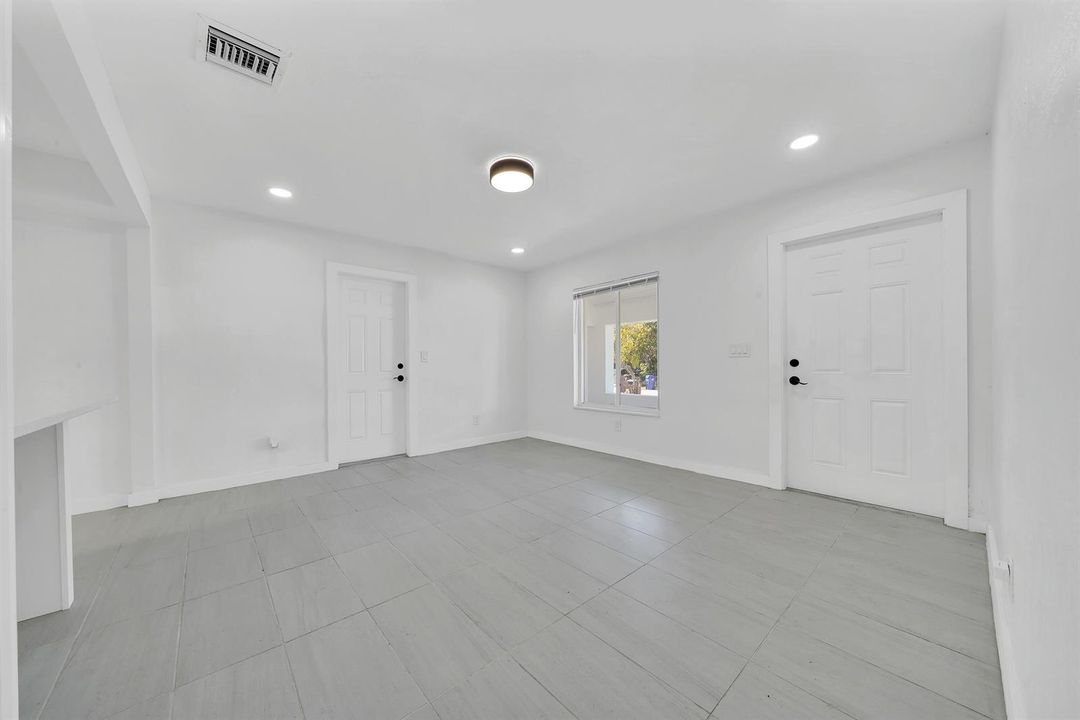 4 Living Room (1)
