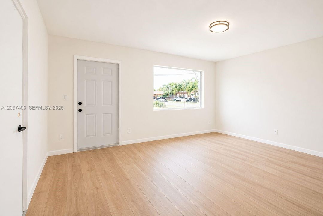 En Venta: $473,500 (4 camas, 2 baños, 1578 Pies cuadrados)