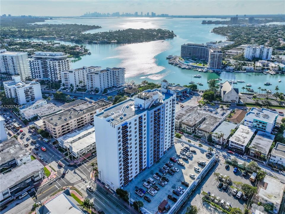 For Sale: $459,000 (2 beds, 2 baths, 1287 Square Feet)