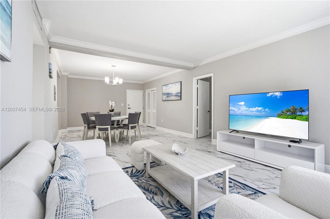 For Sale: $459,000 (2 beds, 2 baths, 1287 Square Feet)