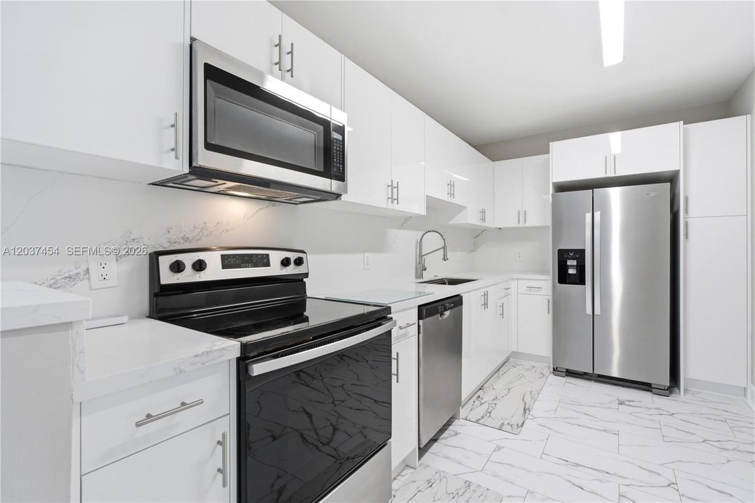 For Sale: $459,000 (2 beds, 2 baths, 1287 Square Feet)