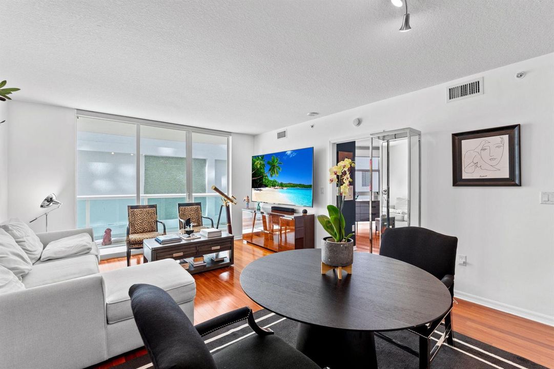 13-web-or-mls-A7402298