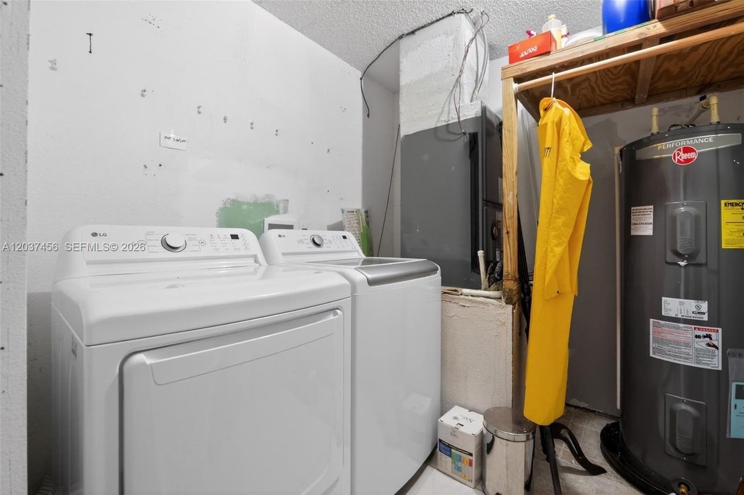 На продажу: $439,900 (3 спален, 3 ванн, 0 Квадратных фут)