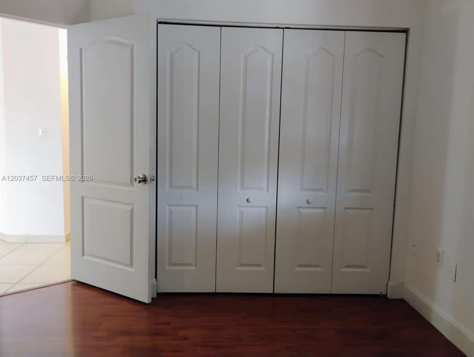 En Venta: $307,900 (3 camas, 2 baños, 1220 Pies cuadrados)