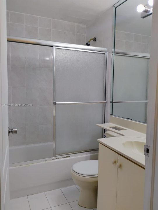 En Venta: $307,900 (3 camas, 2 baños, 1220 Pies cuadrados)