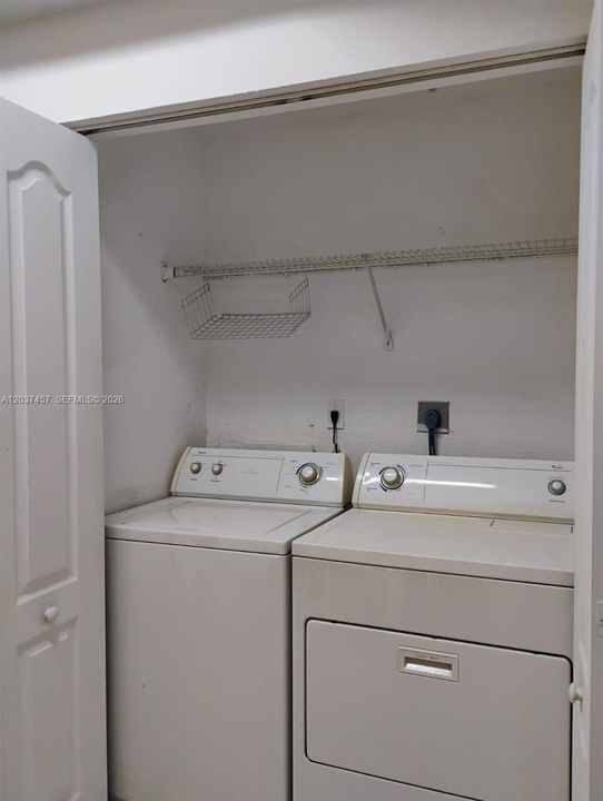En Venta: $307,900 (3 camas, 2 baños, 1220 Pies cuadrados)