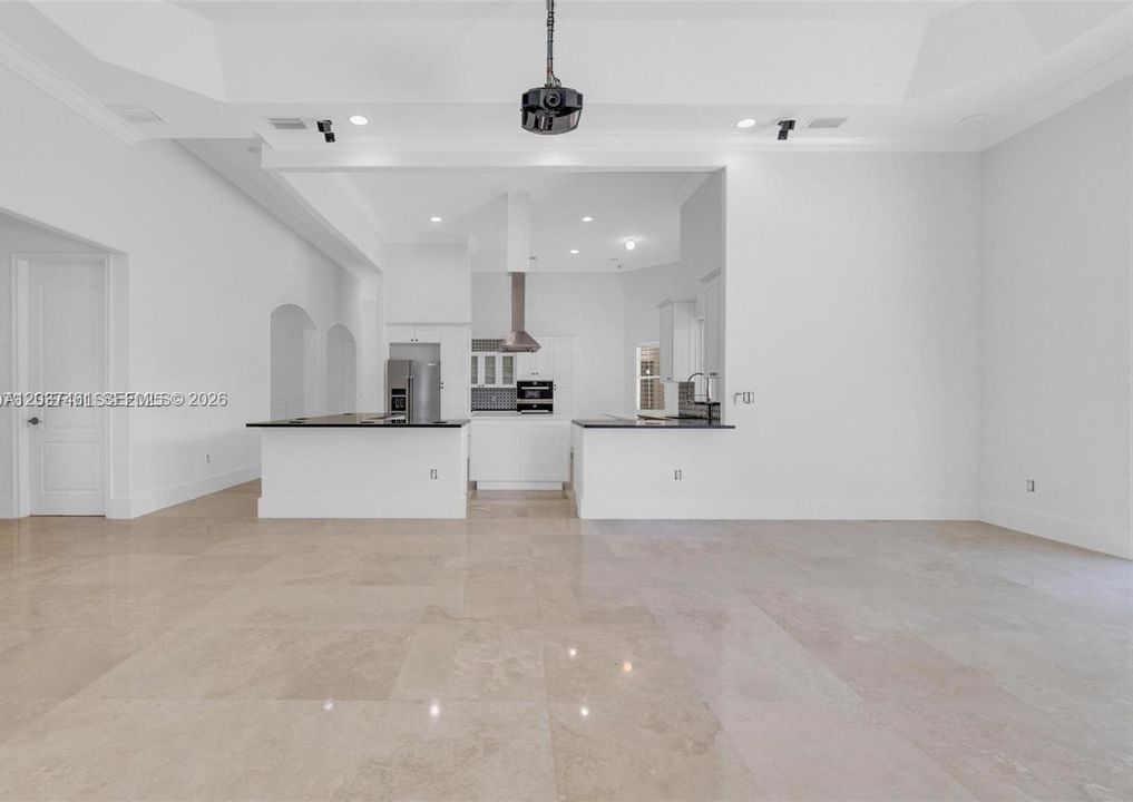 Недавно арендовано: $11,599 (5 спален, 6 ванн, 4391 Квадратных фут)