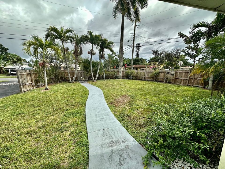 For Sale: $790,000 (3 beds, 2 baths, 2023 Square Feet)