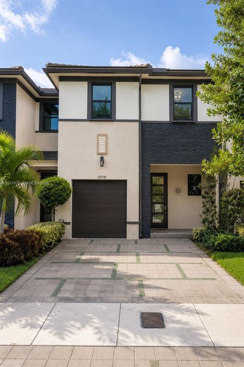 For Rent: $3,700 (3 beds, 2 baths, 1743 Square Feet)