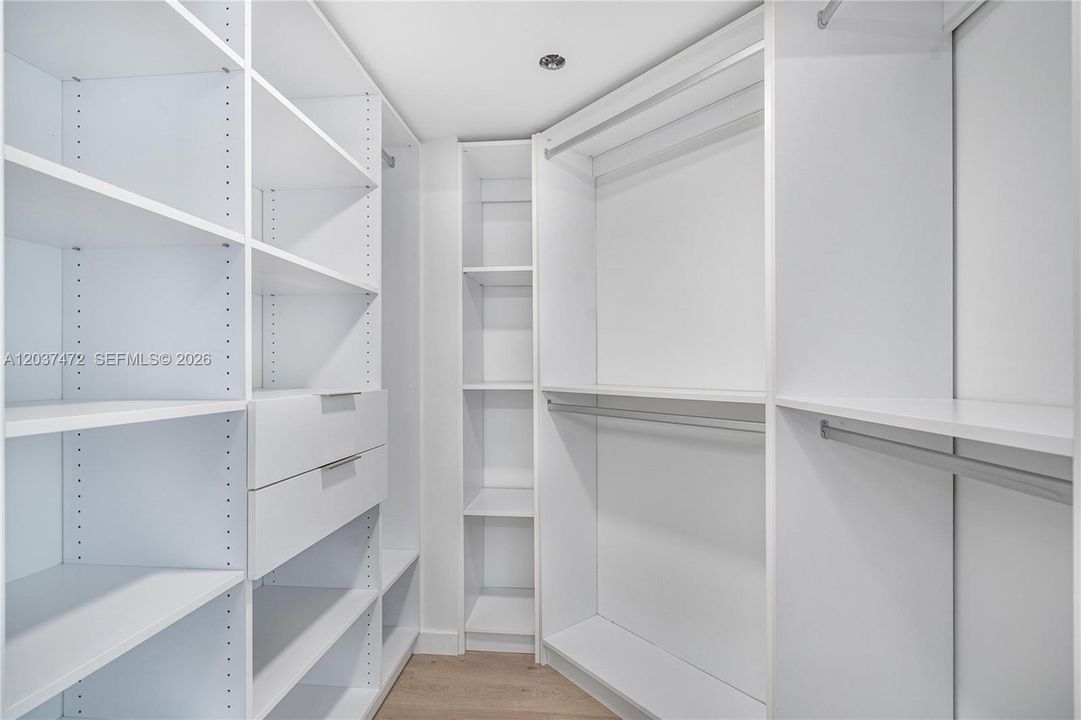 En Renta: $3,950 (2 camas, 2 baños, 1181 Pies cuadrados)