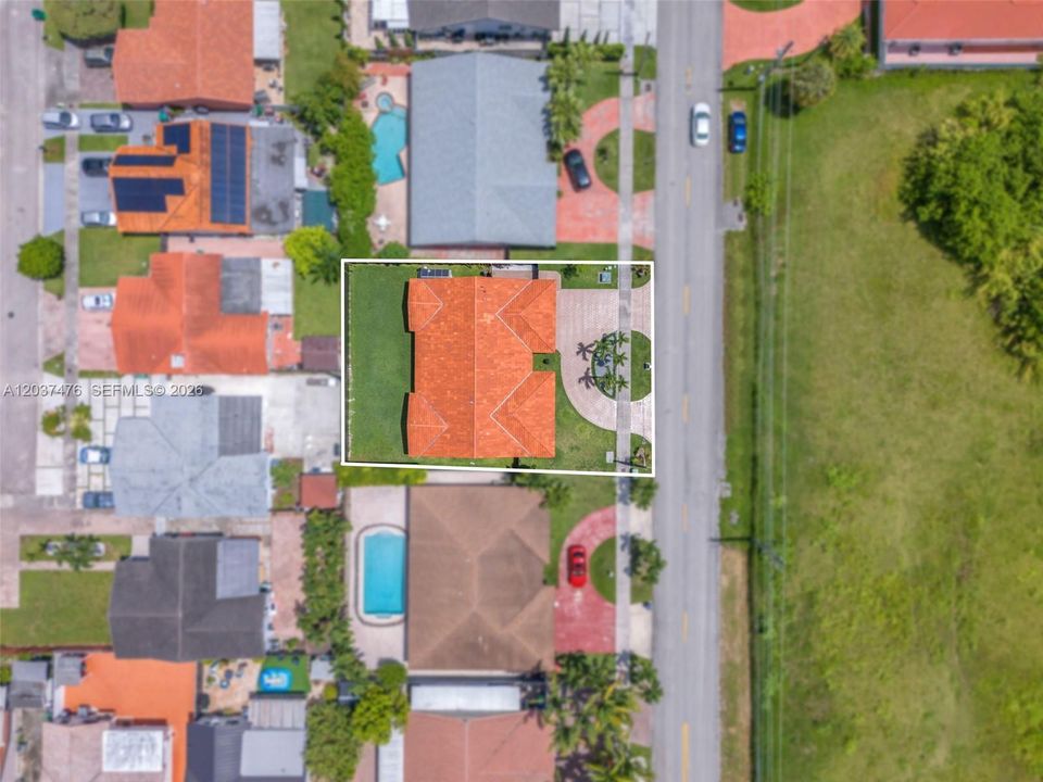 Aerial view of the 7500 sqft lot.