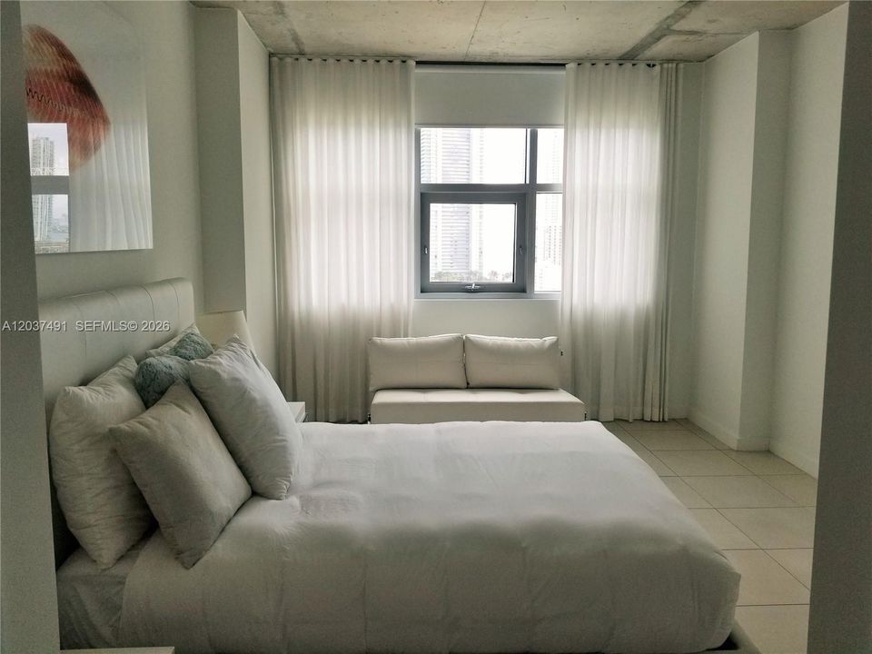 For Rent: $5,300 (2 beds, 2 baths, 1263 Square Feet)