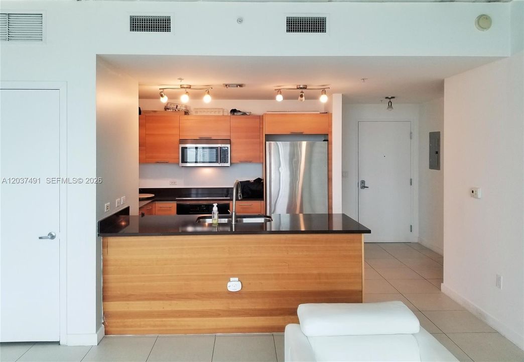 For Rent: $5,300 (2 beds, 2 baths, 1263 Square Feet)