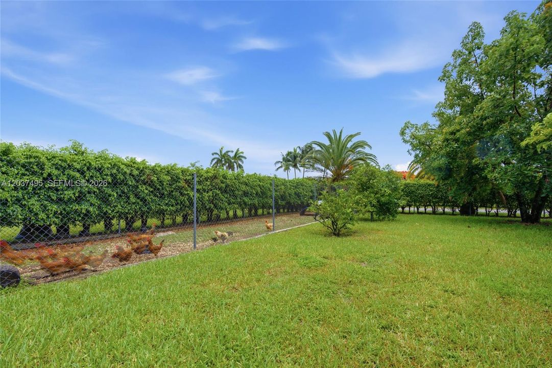 En Venta: $1,150,000 (5 camas, 4 baños, 3243 Pies cuadrados)