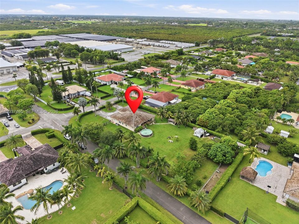 En Venta: $1,150,000 (5 camas, 4 baños, 3243 Pies cuadrados)