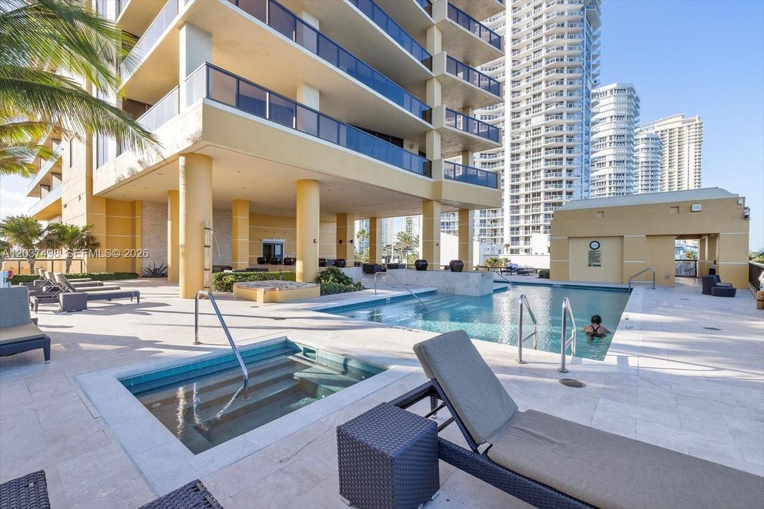 For Sale: $1,390,000 (2 beds, 2 baths, 1798 Square Feet)