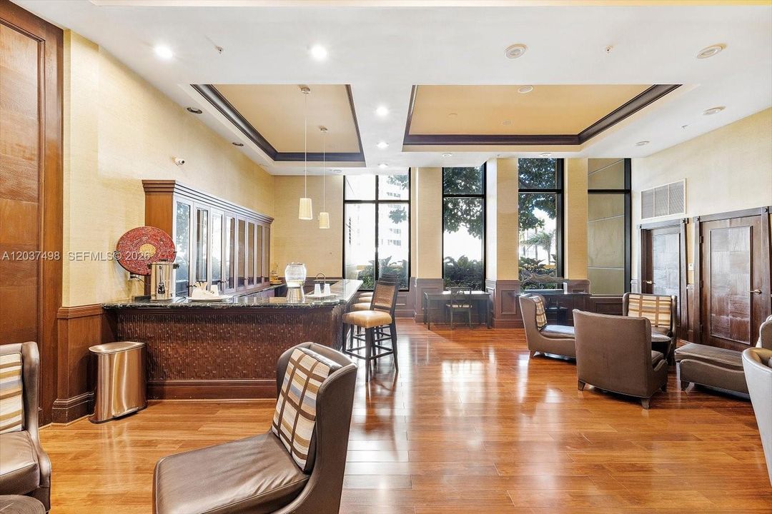 For Sale: $1,390,000 (2 beds, 2 baths, 1798 Square Feet)