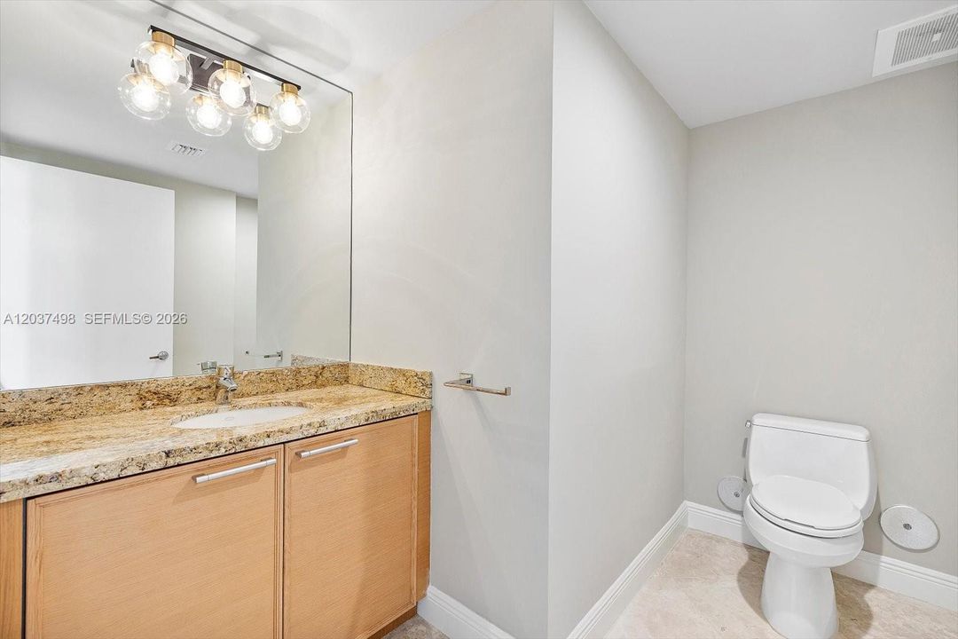 For Sale: $1,390,000 (2 beds, 2 baths, 1798 Square Feet)