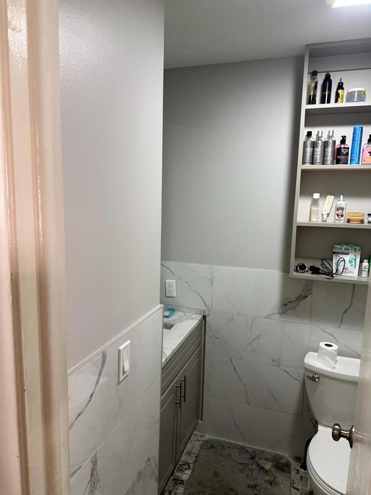 Guest Bathroom 3