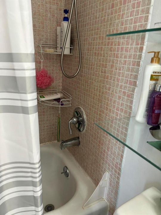 SHOWER/BATH
