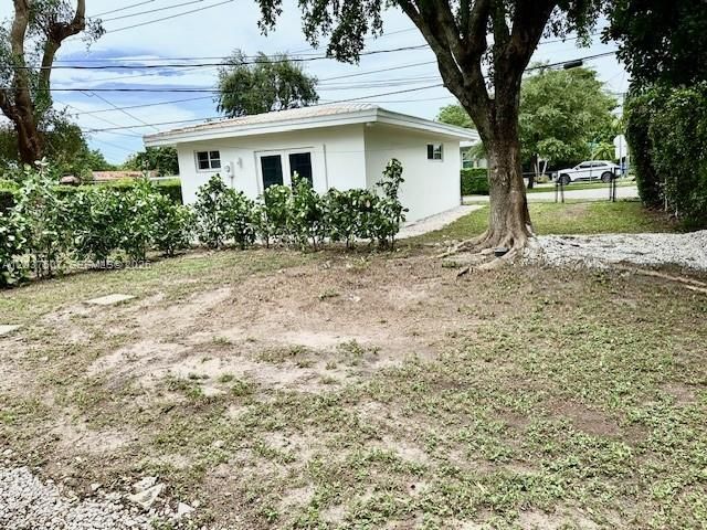 For Rent: $4,200 (3 beds, 2 baths, 1238 Square Feet)