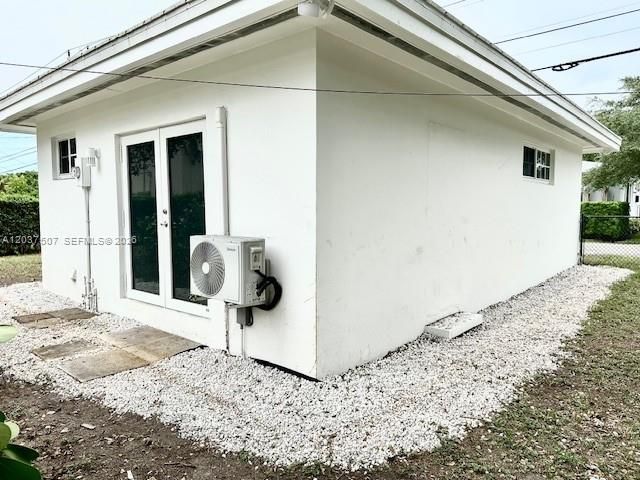For Rent: $4,200 (3 beds, 2 baths, 1238 Square Feet)