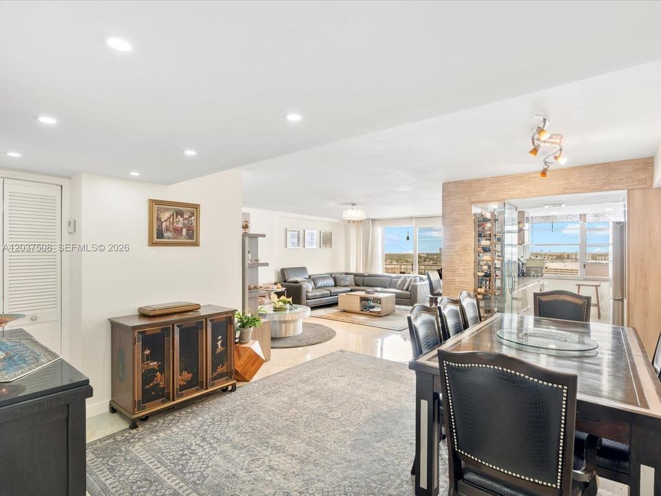 For Sale: $499,999 (3 beds, 3 baths, 2387 Square Feet)