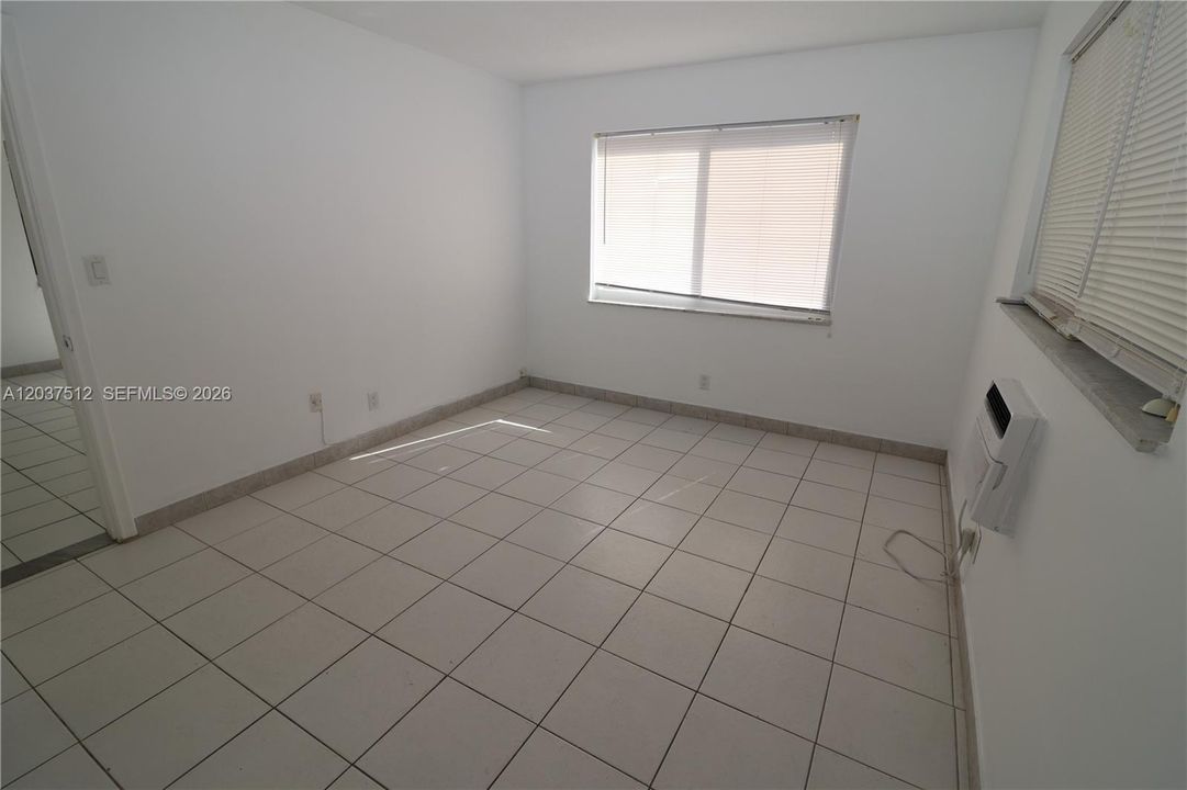 В аренду: $1,500 (1 спален, 1 ванн, 700 Квадратных фут)