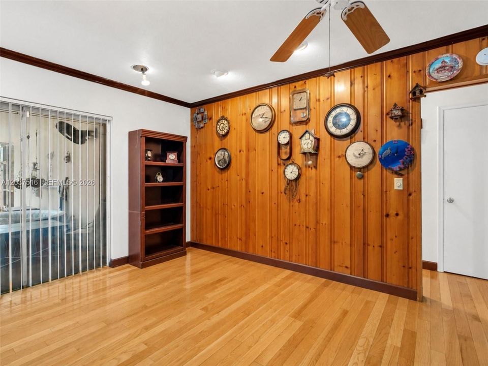 Home office or 5th bedroom