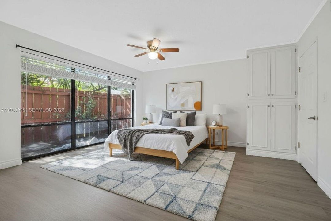 For Sale: $210,000 (2 beds, 1 baths, 1010 Square Feet)