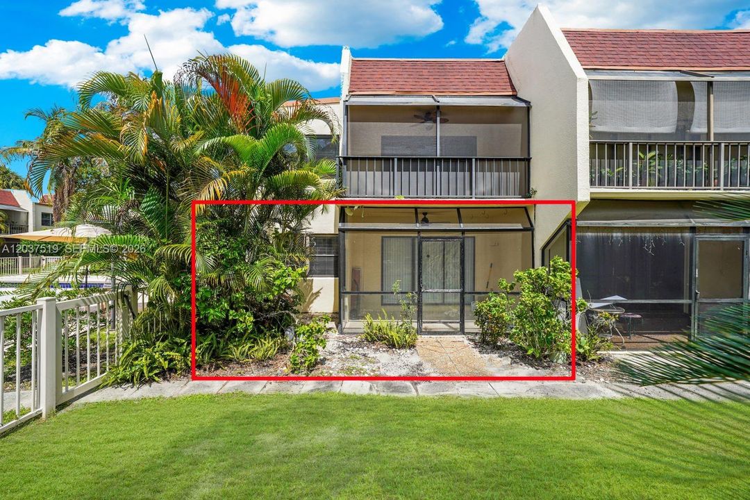 For Sale: $210,000 (2 beds, 1 baths, 1010 Square Feet)