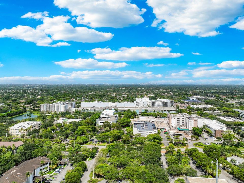 For Sale: $210,000 (2 beds, 1 baths, 1010 Square Feet)