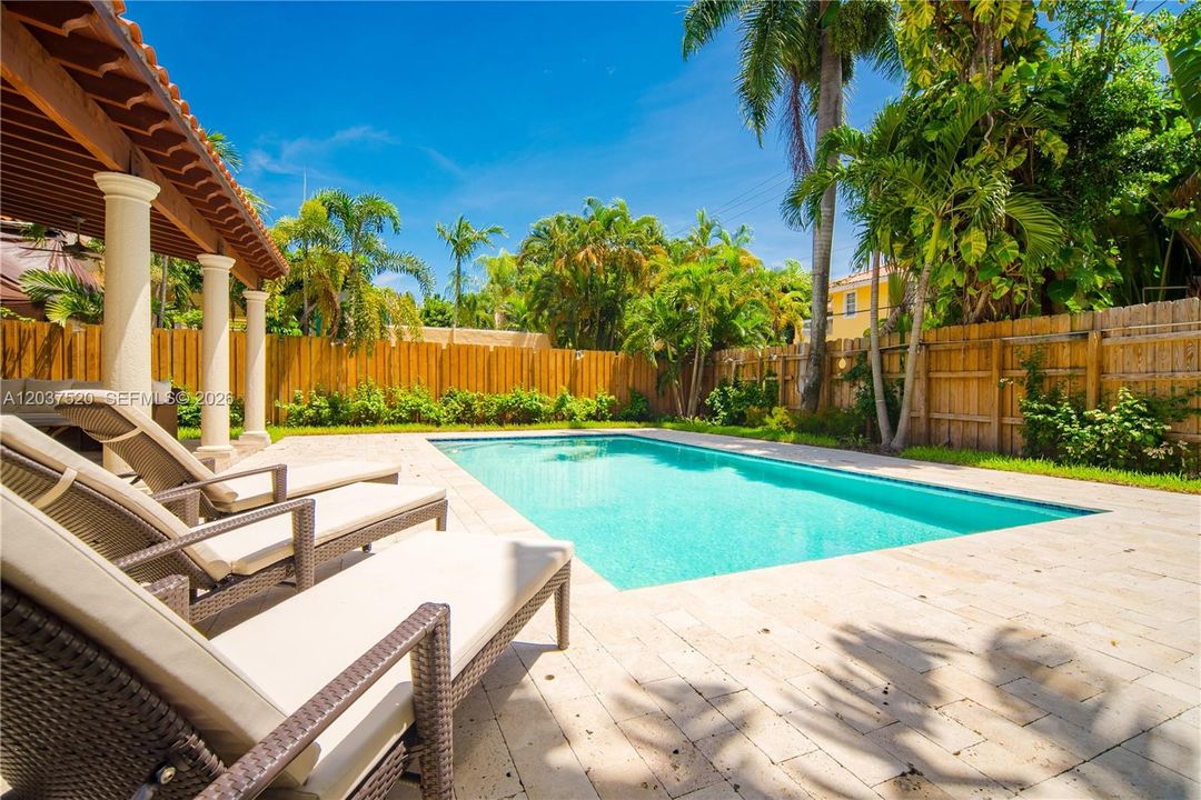 For Rent: $12,500 (4 beds, 4 baths, 3220 Square Feet)