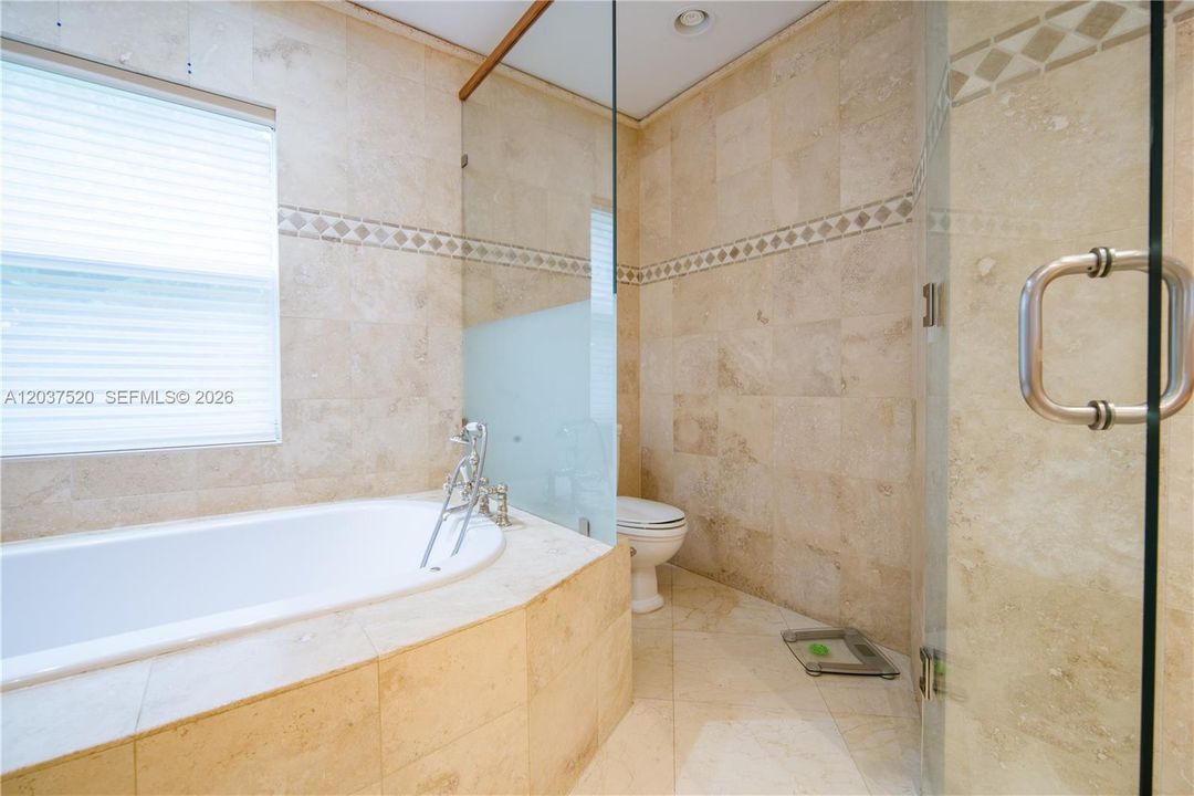 For Rent: $12,500 (4 beds, 4 baths, 3220 Square Feet)