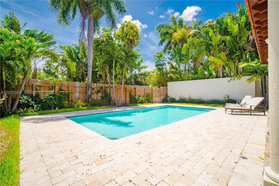 For Rent: $12,500 (4 beds, 4 baths, 3220 Square Feet)