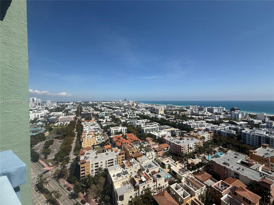 For Rent: $5,750 (2 beds, 2 baths, 1080 Square Feet)