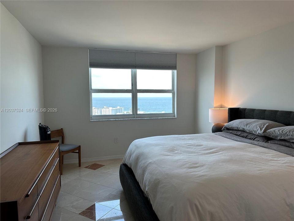 For Rent: $5,750 (2 beds, 2 baths, 1080 Square Feet)