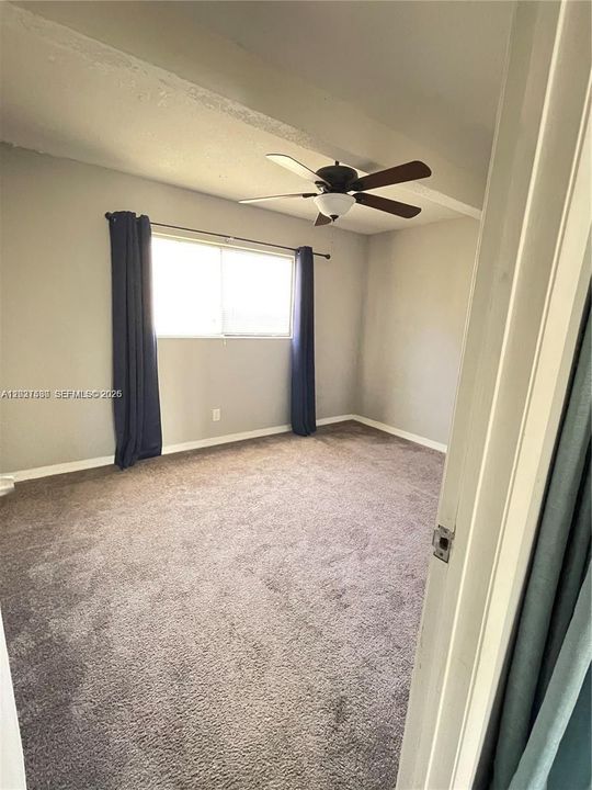 For Sale: $180,000 (2 beds, 2 baths, 905 Square Feet)