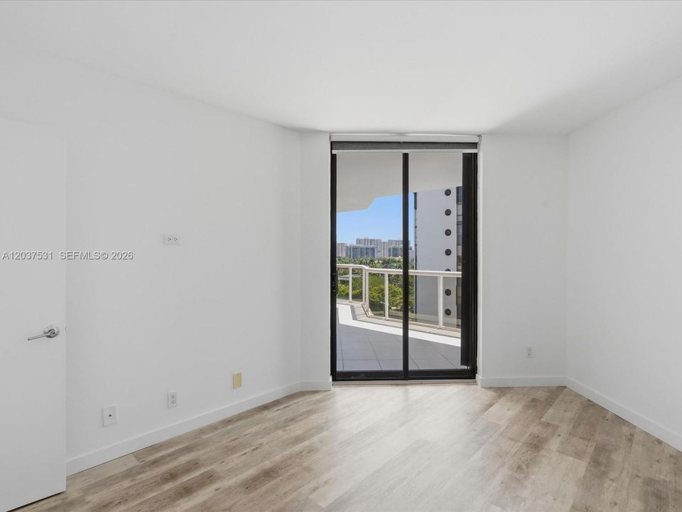 For Sale: $399,900 (2 beds, 2 baths, 1154 Square Feet)