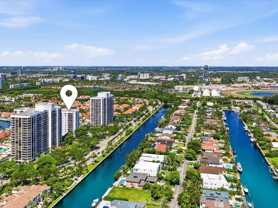For Sale: $399,900 (2 beds, 2 baths, 1154 Square Feet)