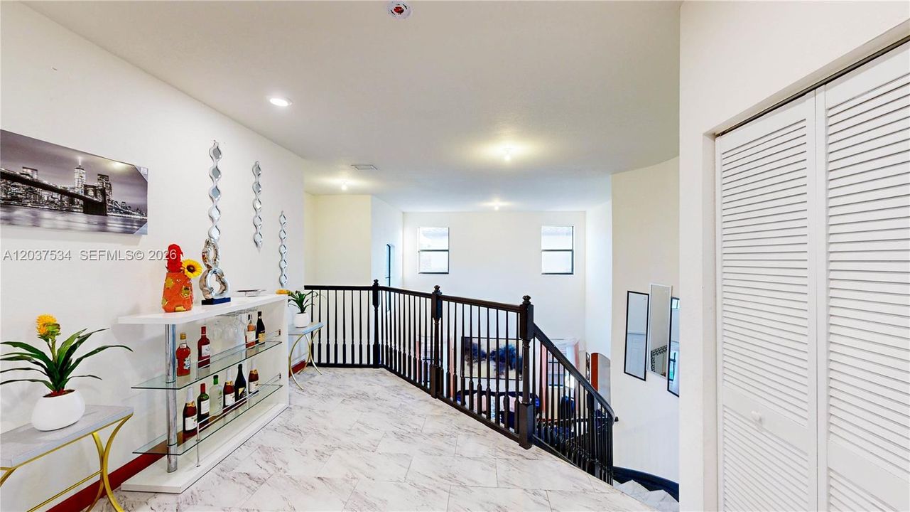 For Sale: $660,000 (5 beds, 4 baths, 3696 Square Feet)