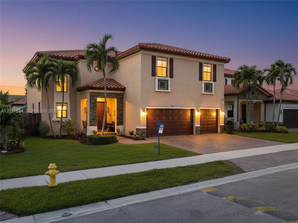 For Sale: $660,000 (5 beds, 4 baths, 3696 Square Feet)