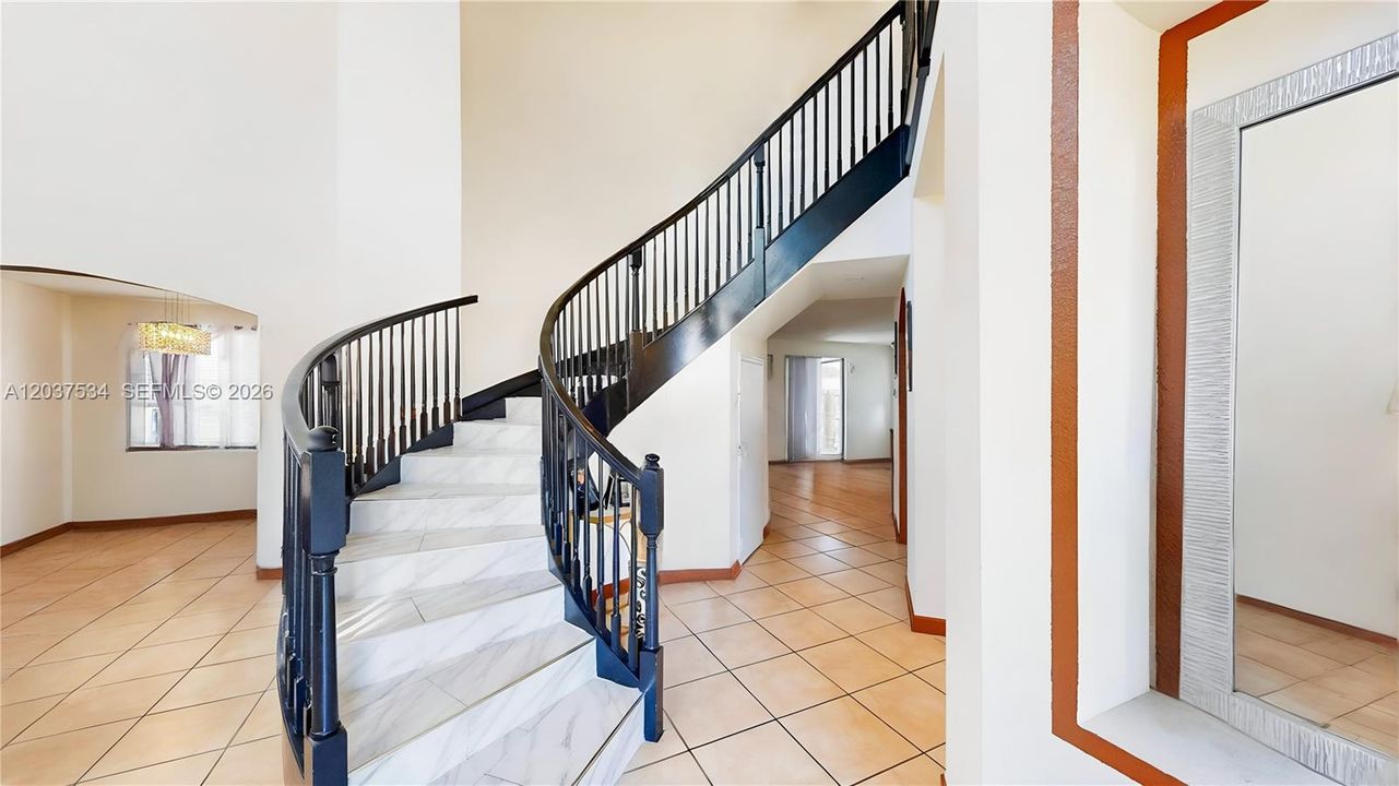For Sale: $660,000 (5 beds, 4 baths, 3696 Square Feet)