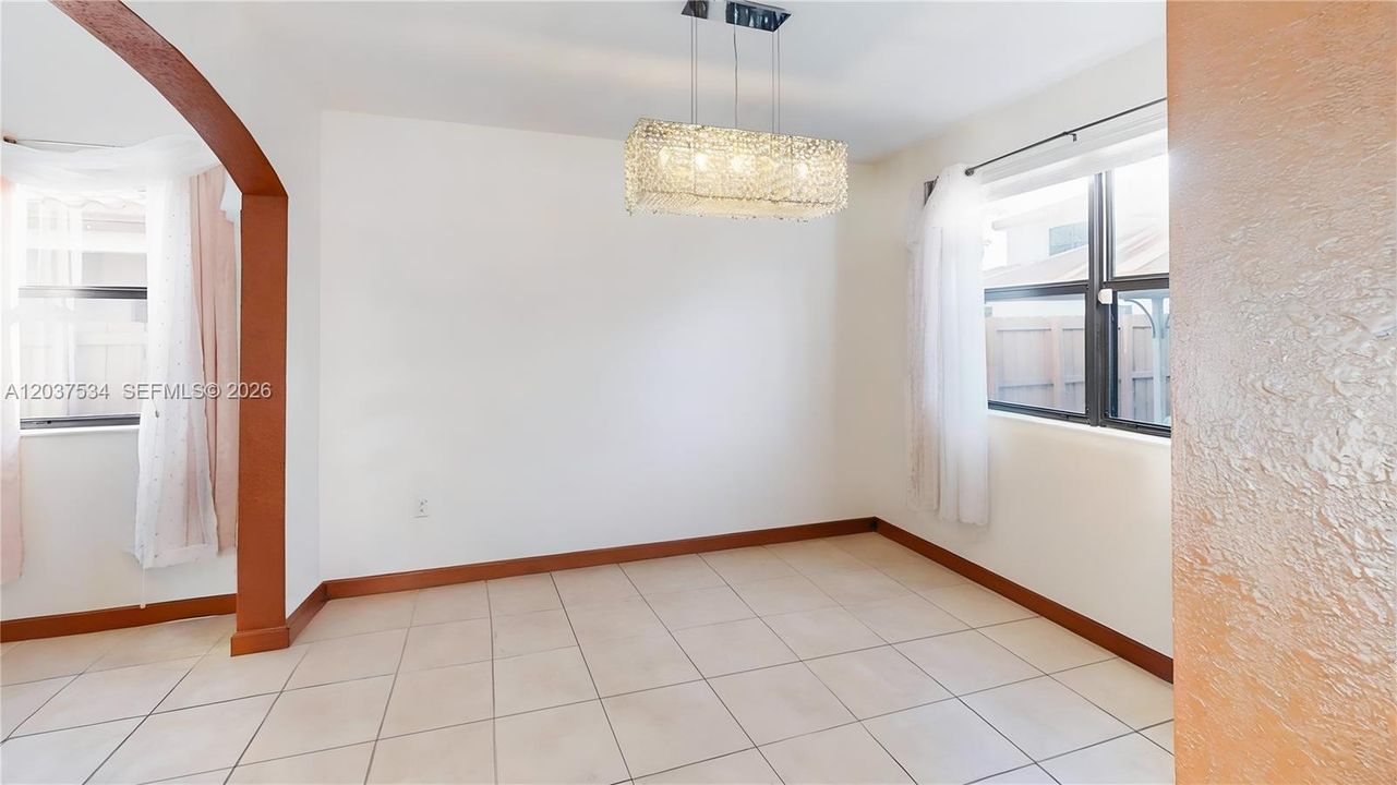For Sale: $660,000 (5 beds, 4 baths, 3696 Square Feet)