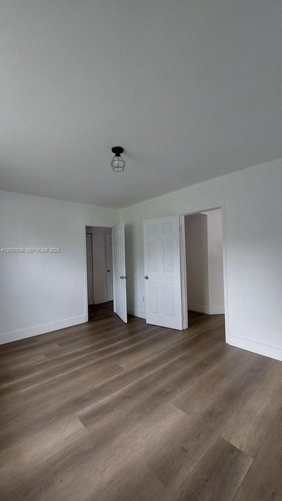 Recently Rented: $1,950 (2 beds, 1 baths, 1285 Square Feet)