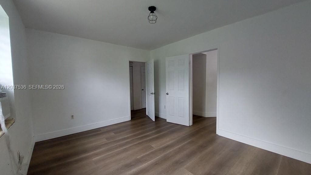 Recently Rented: $1,950 (2 beds, 1 baths, 1285 Square Feet)