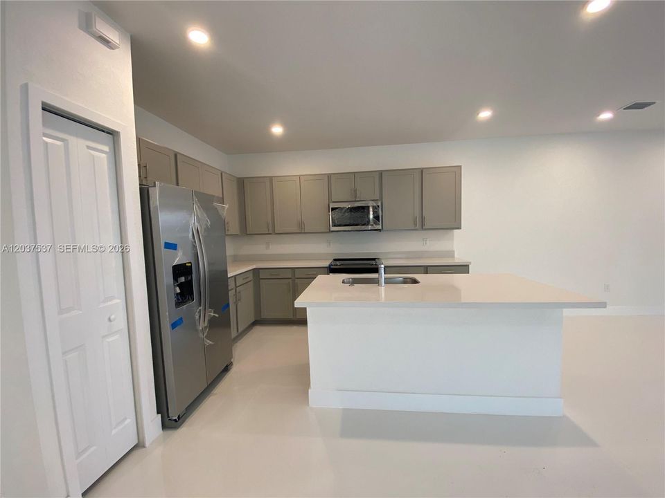 For Rent: $4,000 (4 beds, 3 baths, 2313 Square Feet)