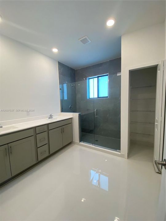 For Rent: $4,000 (4 beds, 3 baths, 2313 Square Feet)